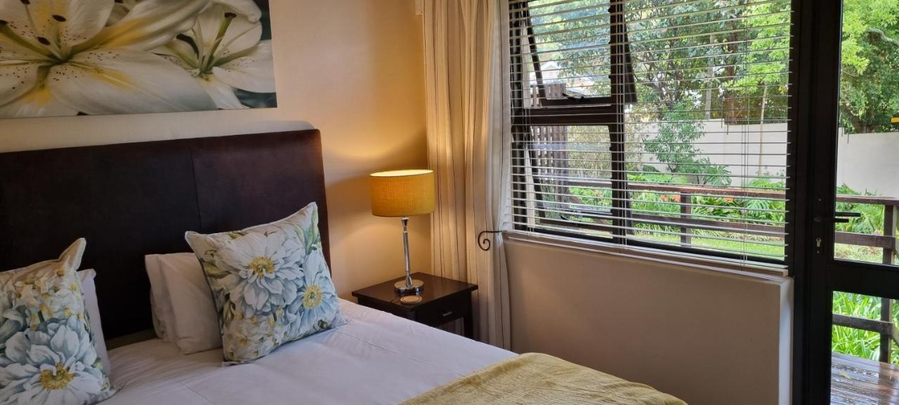 SomerZicht Guest House Somerset West Exterior foto